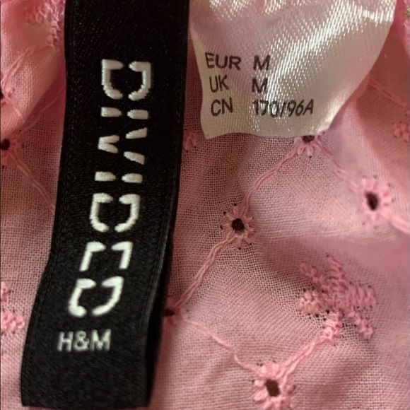 DISCONTINUED Pink H&M Lace Floral Detail Off-The-Shoulder Crop Top - Picture 5 of 5